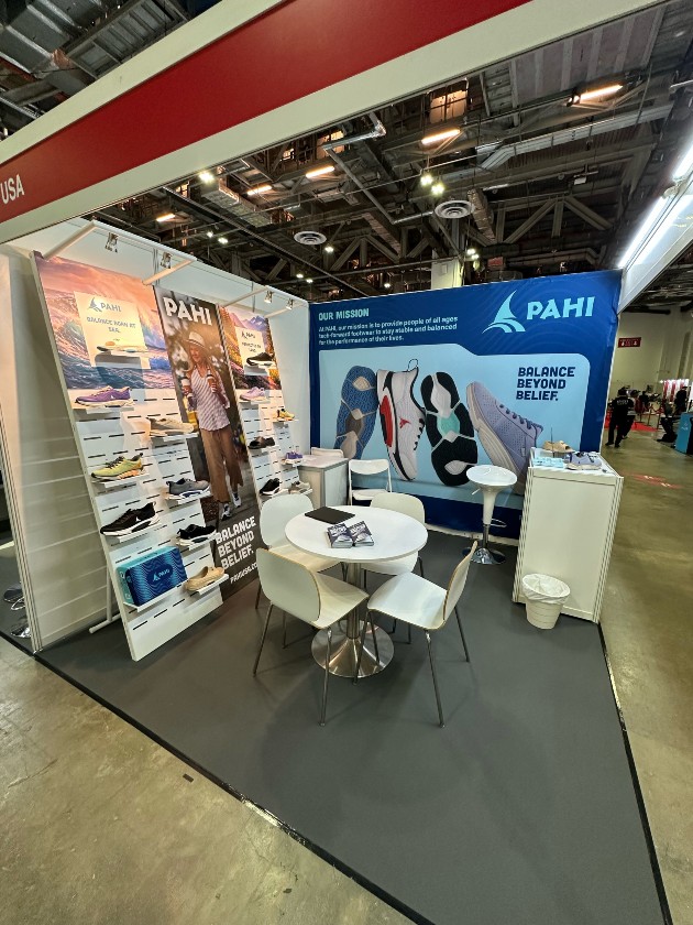 X.Light est fier de compter Axis Balance Shoes parmi ses nouveaux clients, à l’occasion de leur présence au World Ageing Festival à Singapour.