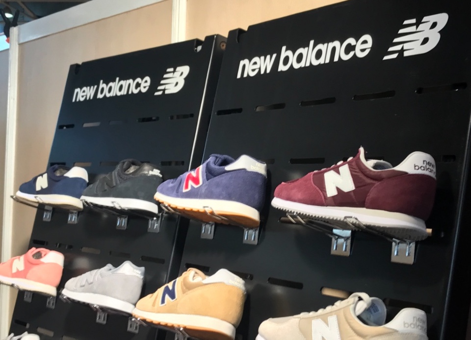 Présentoirs chaussures New Balance 3