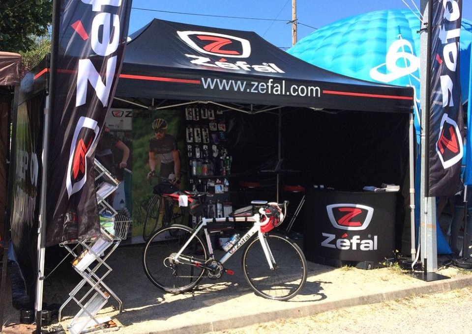 Nos présentoirs à accessoires cycle par Zéfal en noir
