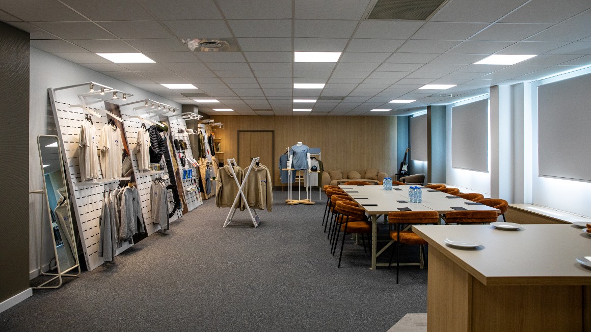 Louez notre Showroom X.Light 14
